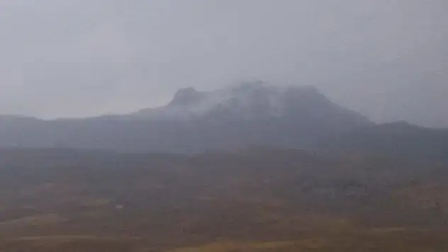 Erciyes'e mevsimin ilk karı yağdı