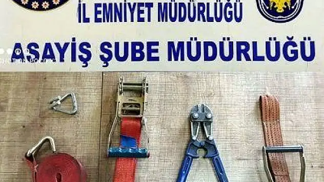 Kablo hırsızı 3 kişi yakalandı