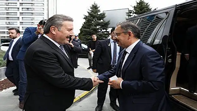 Özhaseki 'Melikgazi Belediyesi'ne her gelişimde duygulanırım'