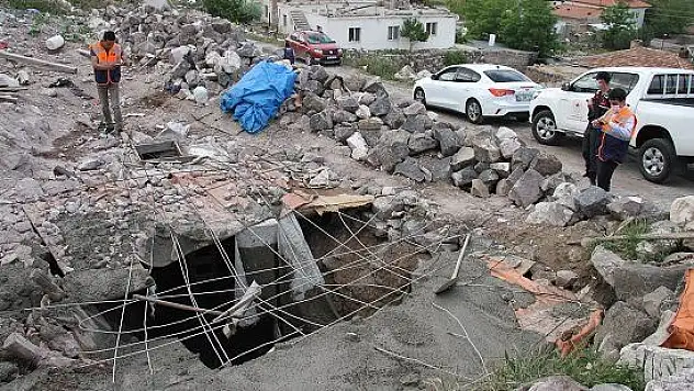 Evinin bahçesindeki foseptiğe düşen kişi yaralandı