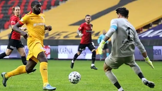 Kayserispor 10. mağlubiyetini aldı 