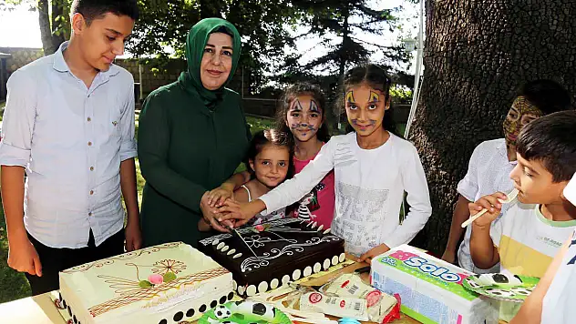 Ayşe Kamçı Sevgi Evlerinde kalan çocukları misafir etti