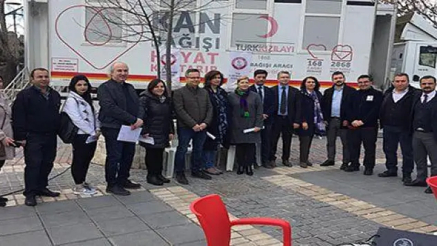 Kayserili Eczacılar Kan Bağışında Bulundu 