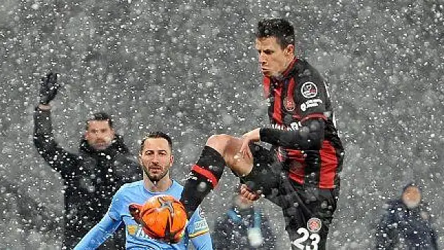 BİR DARBE DE GÜMRÜK 'TEN! (3-0)