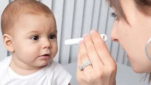 Çocuklarda 'baş eğikliği' problemi 'göz bozukluğu' işareti olabilir