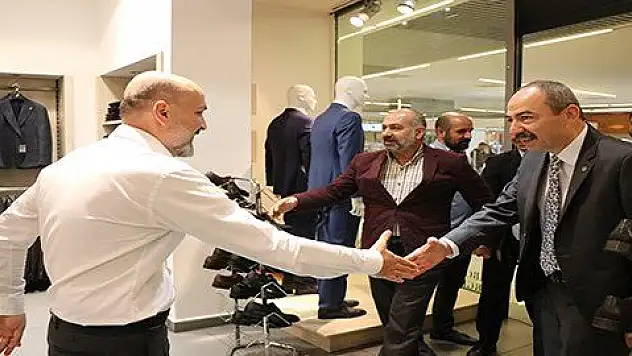 Gülsoy, enflasyonla mücadele eden firmaları ziyaret etti 