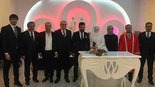Arık ve Yıldırım ailesinin mutlu günü