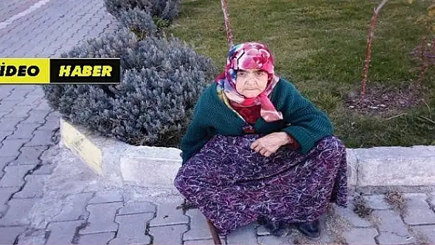 Bir haftada eşini kanserden kaybetti, evi yandı, 78 yaşında yarı felç sokakta kaldı