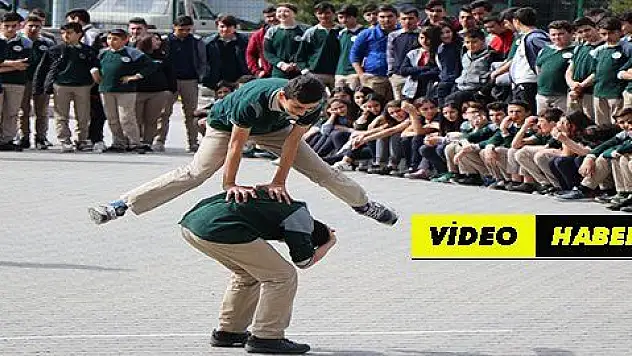 Öğrenciler eski oyunlarla teknoloji bağımlılığından uzak duruyorlar