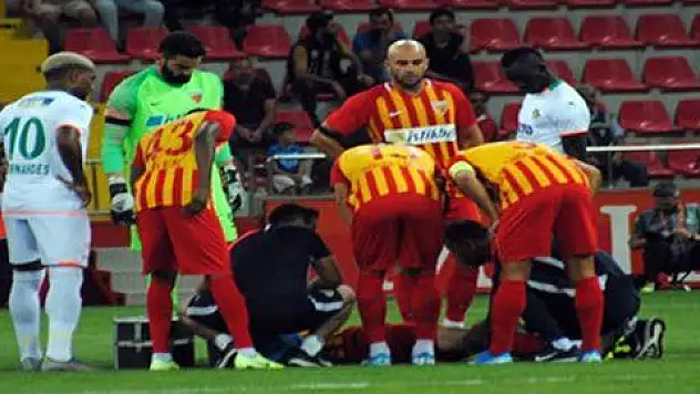 Kayserispor'da Alpay sakatlandı 