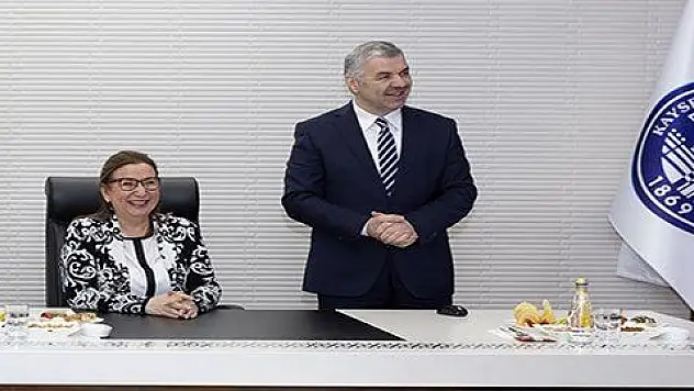 Bakan Pekcan Büyükşehir'de 