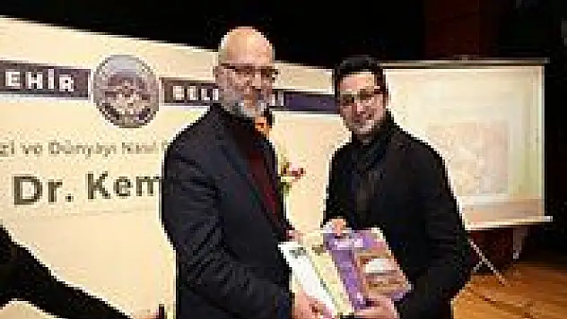 'Dünyayı değiştirmek için kendimizi değiştirelim'