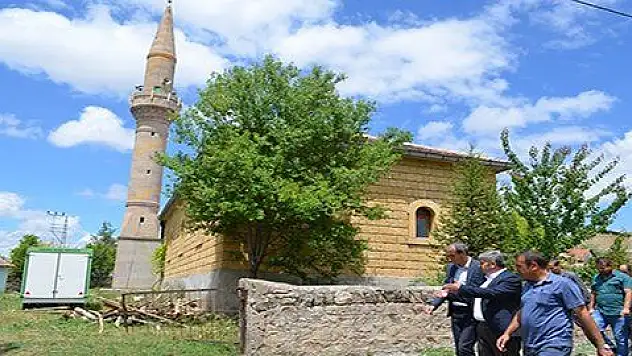BAŞKAN ALTUN: 'UYUMLU BİR ÇALIŞMAYLA MAHALLEMİZİN EKSİKLERİNİ GİDERİYORUZ'