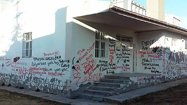 Bina değil adeta karalama defteri