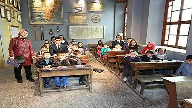 Çocuklar tarihiyle buluşuyor