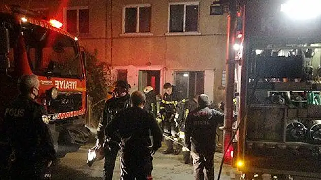 Müstakil evde çıkan yangında genç kız dumandan etkilendi