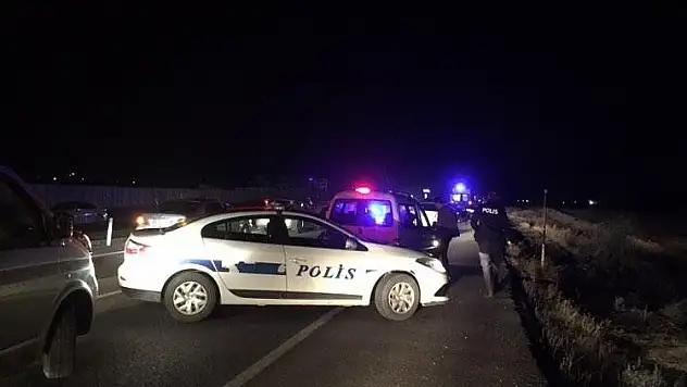Kırşehir-Kayseri karayolunda trafik kazası: 1 ölü 2 yaralı
