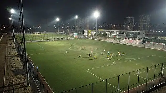 Kayseri 'de amatör liglerde gece maçları oynandı