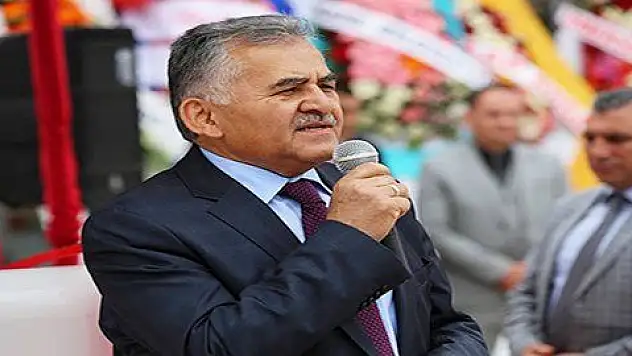 Büyükkılıç: 'Bölgemizde açılan işyerleri büyümenin, gelişmenin ve ticaret hacminin bir ifadesidir'