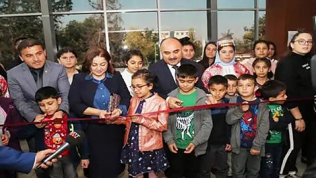 Vali Günaydın: 'Devlet olarak bütün imkanlarımızı çocuklarımız için seferber etmiş durumdayız'