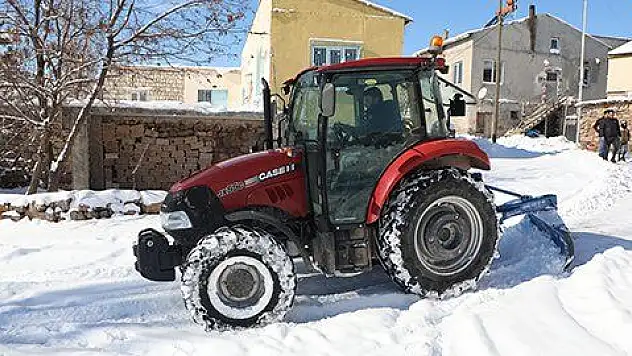 Kar bıçakları belediyeden, temizlik mahalleliden