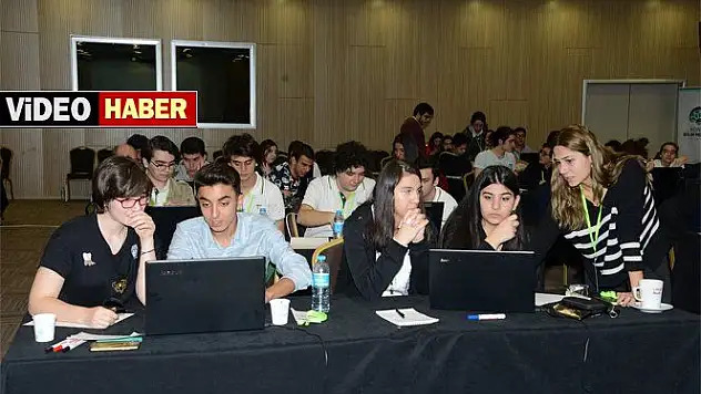 Öğrenciler CERN'e canlı bağlanıp bilim insanları ile görüştü