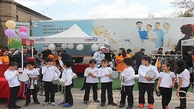 LÖSEV İyilikler Tırı Kayseri'de 