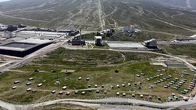 2 bin 200 metre rakımda sağlık kampı