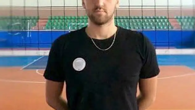 Kayserili Genç Voleybolcu Diyarbakır Yenişehir'e transfer oldu