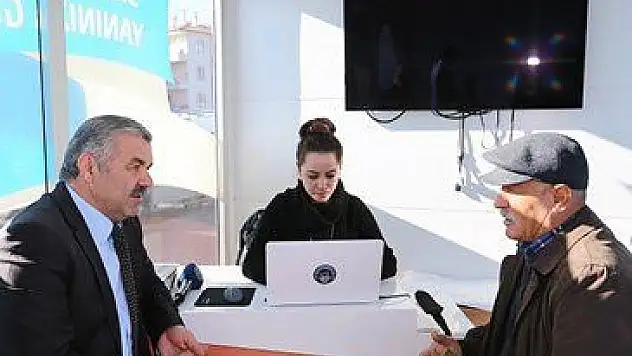 Başkan Çelik vatandaşları dinledi