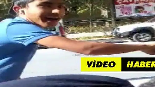 Tehlikeli yolculuklarını kaydettiler 