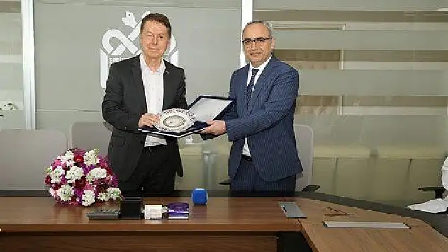 ERÜ'de 'Başhekimlik Devir Teslimi' yapıldı