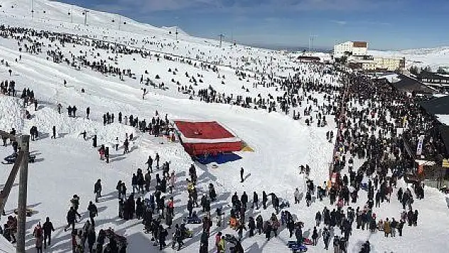Erciyes hafta sonunda 120 bin kişiyi ağırladı