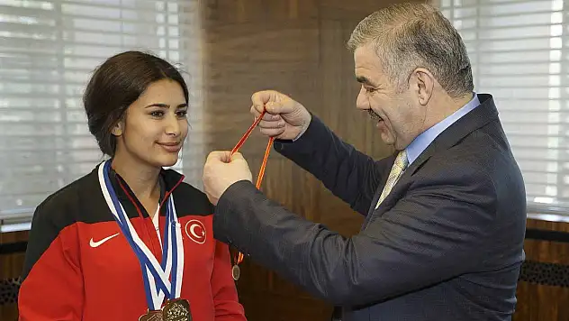 Kayseri okçuluk sporunda bir şampiyon daha çıkardı