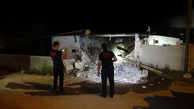 Patlama sonrası ortalık savaş alanına döndü