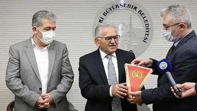 Büyükkılıç: 'İtfaiyemizi fedakâr çalışmalardan dolayı tebrik ediyorum'