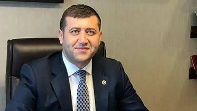 'Bize düşen görev Cumhuriyet'e sahip çıkmaktır'