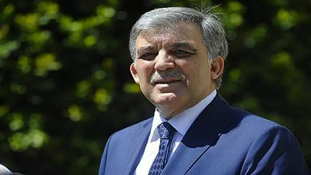Gül: Başlarını iki elleri arasına alıp söylediklerini muhasebe etsinler