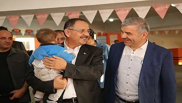 Bakan ve Başkan halk ile birlikte
