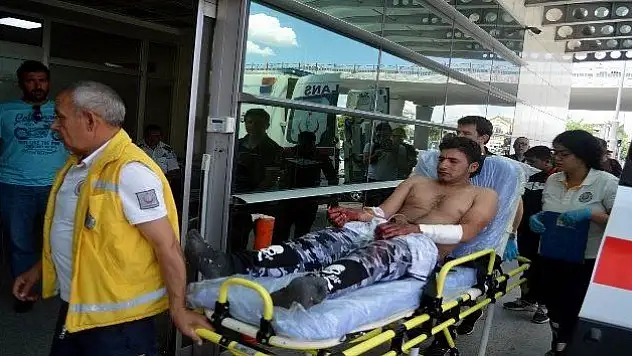 Suriyeli kardeşlerin motosiklet kavgasında kan aktı