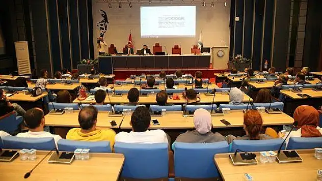 Büyükşehirden belediye personeline 'KVKK' Semineri
