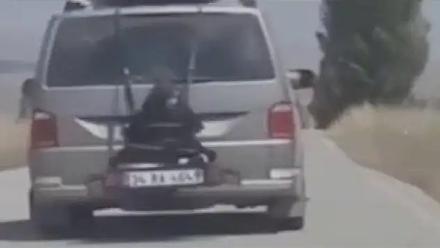 BABASI KÜÇÜK KIZI BAGAJA BAĞLADI