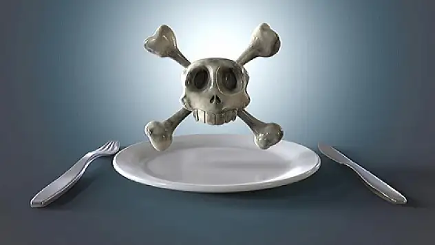 Fabrika işçileri yemekten zehirlendi