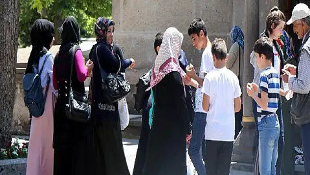 Türbelerde 'Sınav' yoğunluğu 