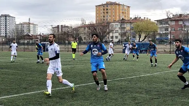 Kocasinan Ülküspor lideri devirdi !