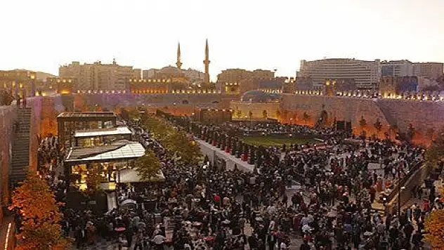 KAYSERİLİLER KALE'DE BULUŞUYOR