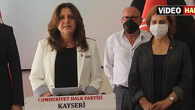 CHP'li Özer: Hiç kimse şehit babası olduğu için yargılanmıyor