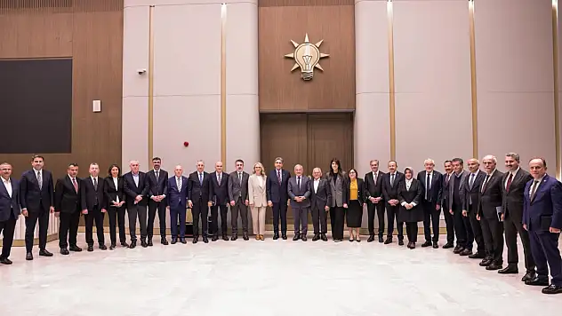 Kayseri için Ankara mesaisi! Başkan Büyükkılıç kritik toplantıda