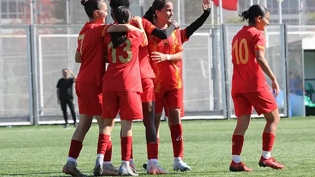 Kayseri Kadın FK evinde şov yaptı!