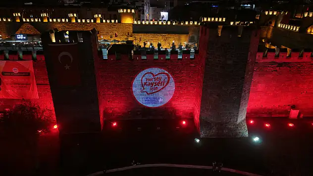 Kayseri Kalesi artık daha fazla ışıldıyor